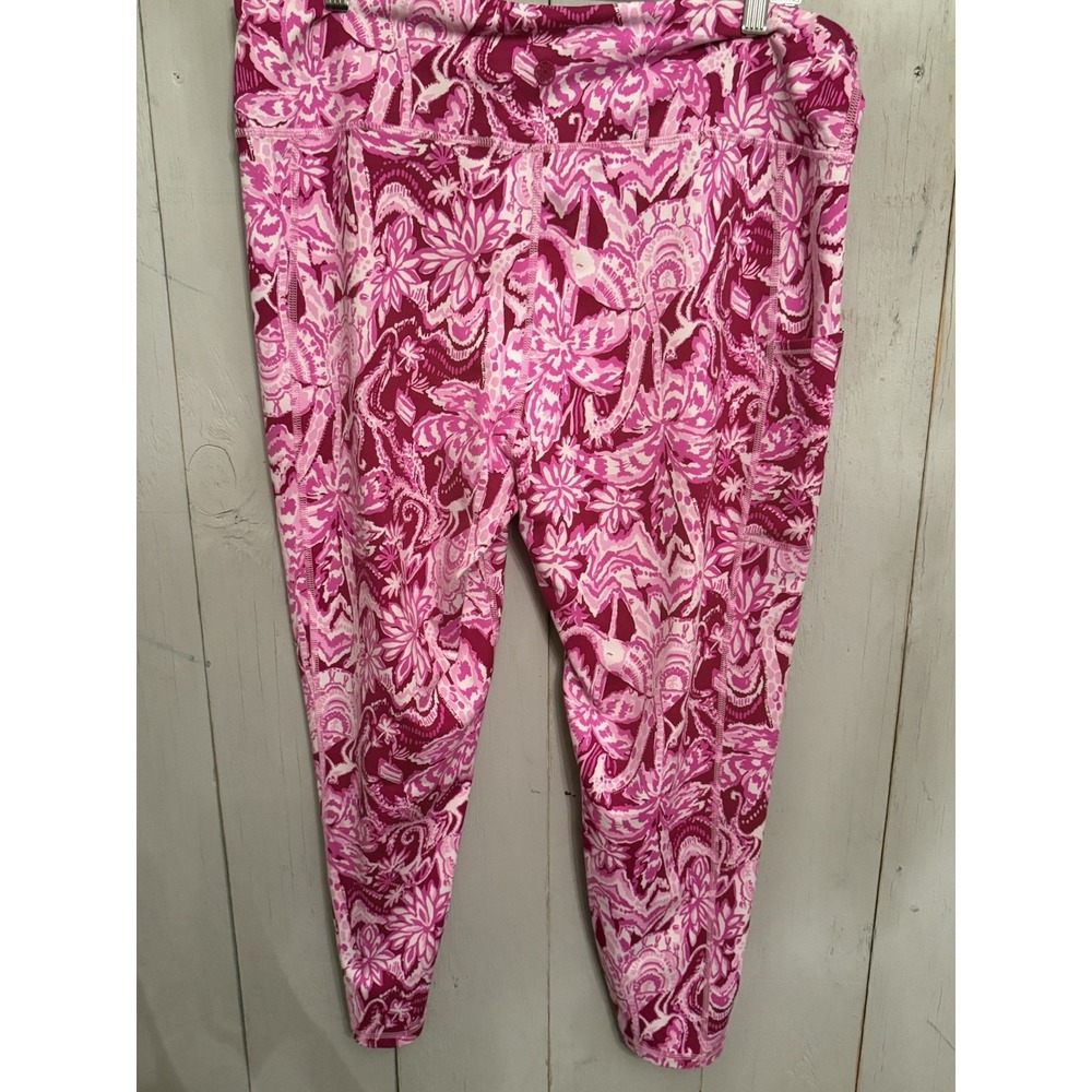 Lilly Pulitzer Pink & Magenta Paisley Capri Leggings - Picture 5 of 10